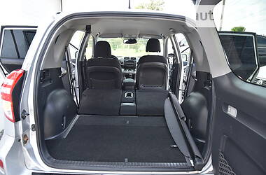 Внедорожник / Кроссовер Toyota RAV4 2011 в 