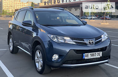 Позашляховик / Кросовер Toyota RAV4 2014 в 