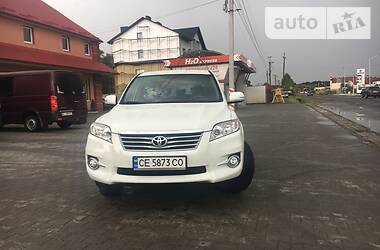 Позашляховик / Кросовер Toyota RAV4 2012 в 