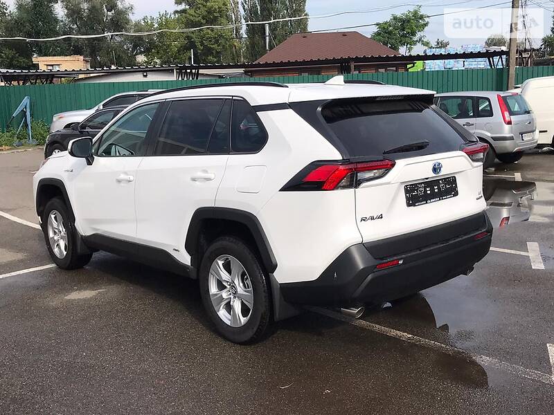 Позашляховик / Кросовер Toyota RAV4 2019 в Києві
