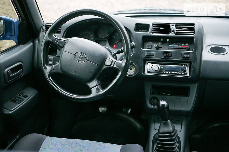 Внедорожник / Кроссовер Toyota RAV4 1996 в Днепре