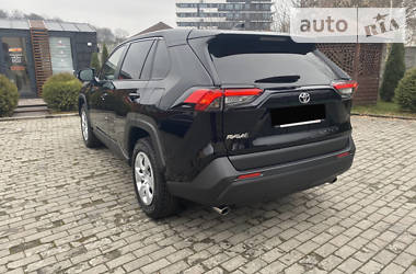 Позашляховик / Кросовер Toyota RAV4 2020 в  фото 4 Позашляховик / Кросовер Toyota RAV4 2020 в