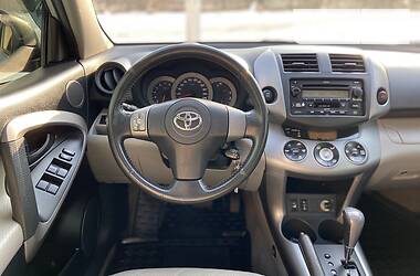 Внедорожник / Кроссовер Toyota RAV4 2006 в Кропивницком