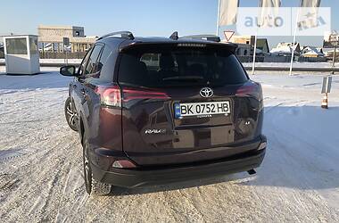 Универсал Toyota RAV4 2018 в Луцке