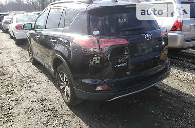 Внедорожник / Кроссовер Toyota RAV4 2017 в Полтаве