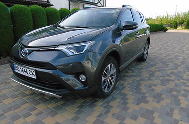 Внедорожник / Кроссовер Toyota RAV4 2016 в 