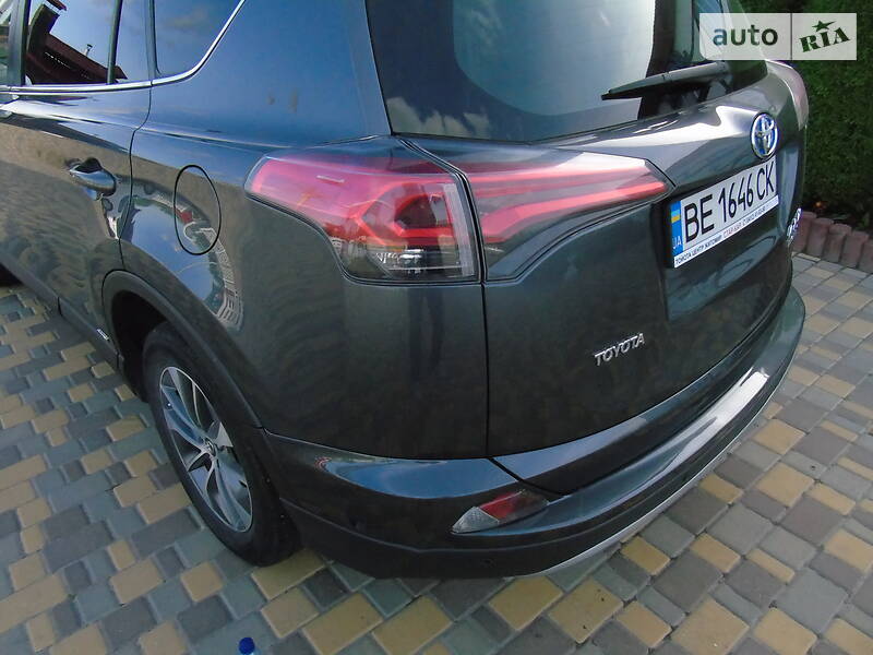 Позашляховик / Кросовер Toyota RAV4 2016 в Южноукраїнську