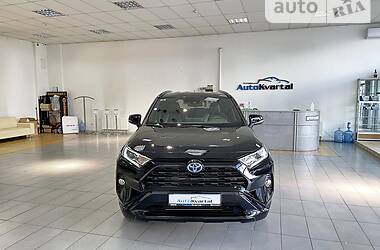 Внедорожник / Кроссовер Toyota RAV4 2020 в Чернигове