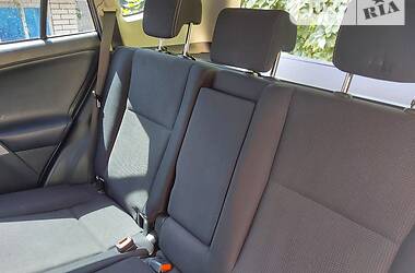 Внедорожник / Кроссовер Toyota RAV4 2015 в 