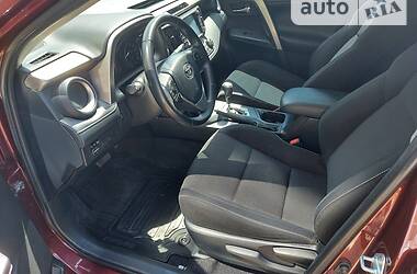 Внедорожник / Кроссовер Toyota RAV4 2015 в 