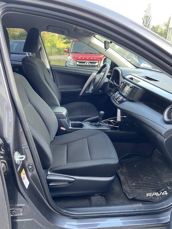 Внедорожник / Кроссовер Toyota RAV4 2018 в Киеве фото 9 Внедорожник / Кроссовер Toyota RAV4 2018 в Киеве