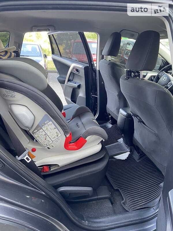 Внедорожник / Кроссовер Toyota RAV4 2018 в Киеве фото 16 Внедорожник / Кроссовер Toyota RAV4 2018 в Киеве