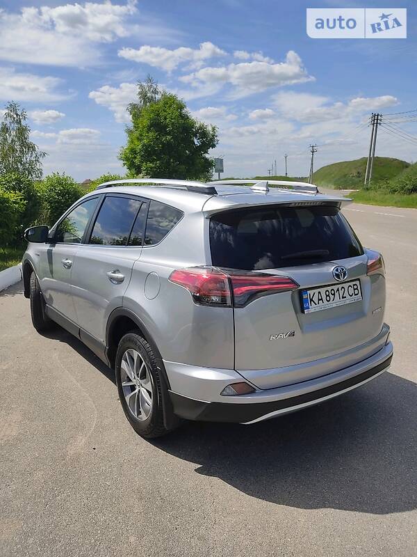 Внедорожник / Кроссовер Toyota RAV4 2018 в Киеве