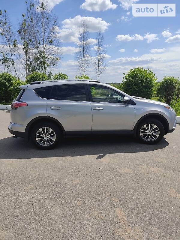 Внедорожник / Кроссовер Toyota RAV4 2018 в Киеве