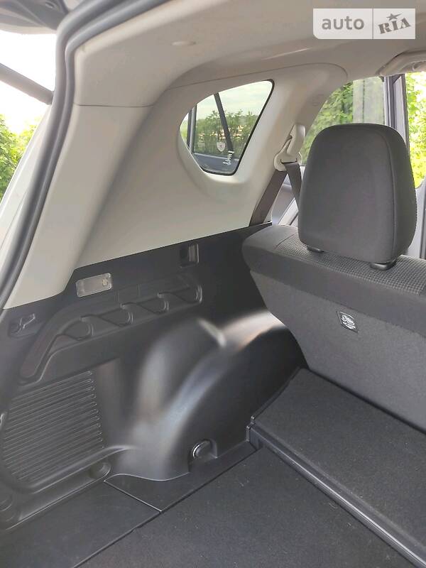 Внедорожник / Кроссовер Toyota RAV4 2018 в Киеве