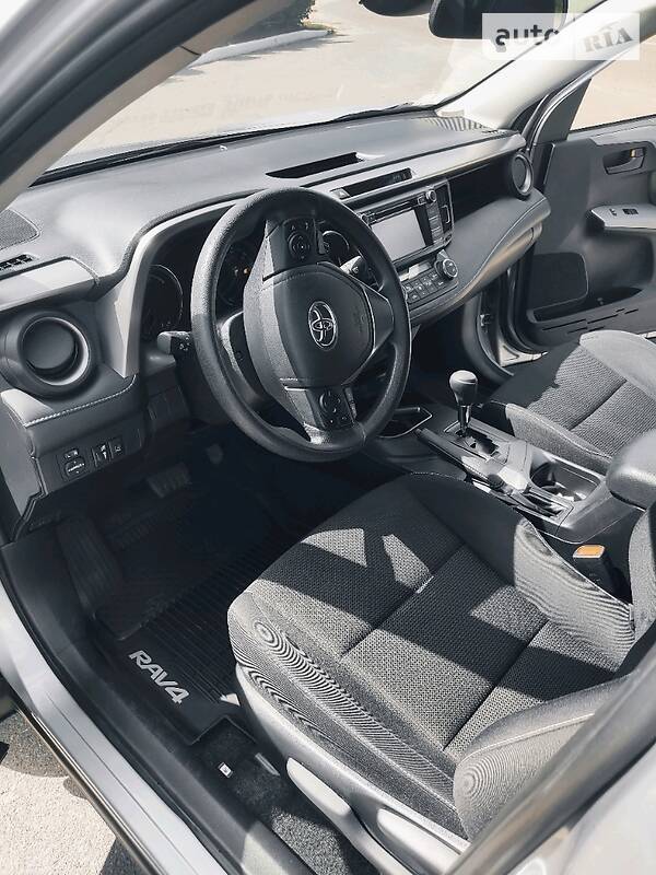 Внедорожник / Кроссовер Toyota RAV4 2018 в Киеве