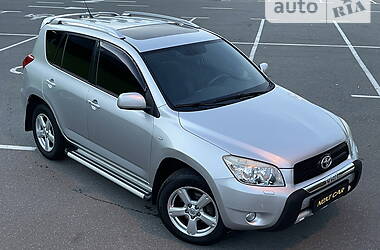 Внедорожник / Кроссовер Toyota RAV4 2008 в Киеве