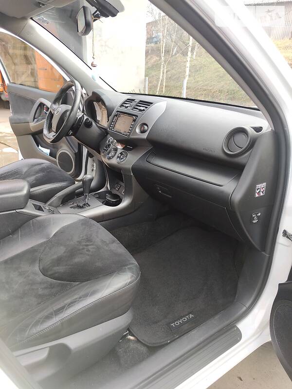 Позашляховик / Кросовер Toyota RAV4 2010 в Новоселиці фото 19 Позашляховик / Кросовер Toyota RAV4 2010 в Новоселиці