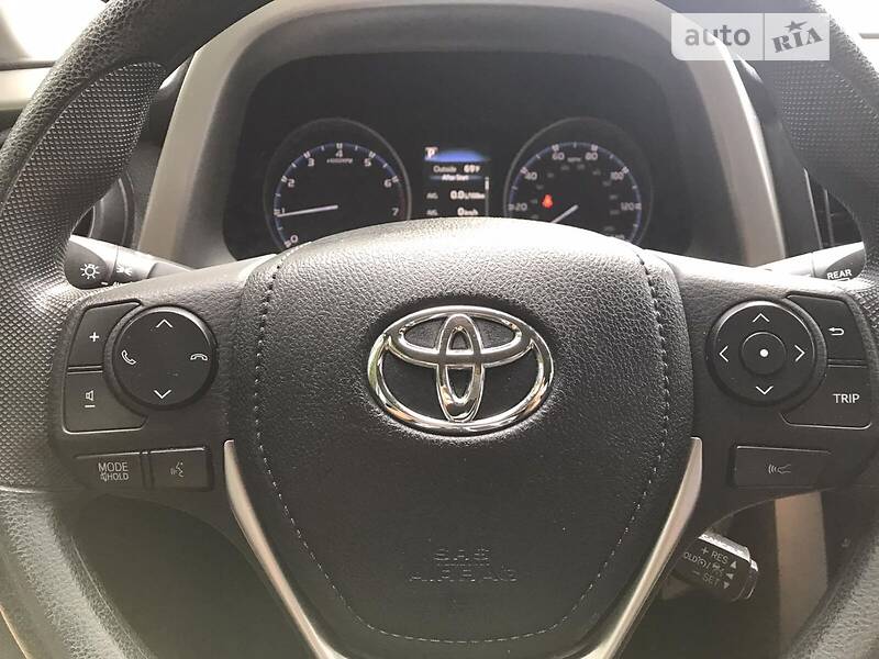 Внедорожник / Кроссовер Toyota RAV4 2017 в Черкассах