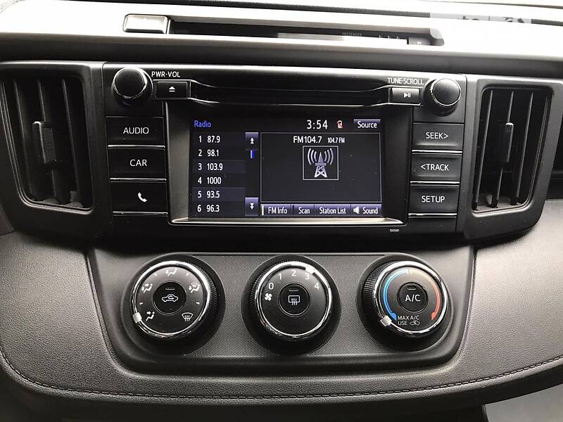 Внедорожник / Кроссовер Toyota RAV4 2017 в Черкассах