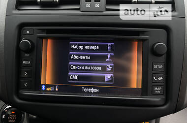 Внедорожник / Кроссовер Toyota RAV4 2012 в 