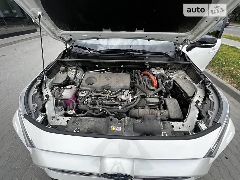 Внедорожник / Кроссовер Toyota RAV4 2020 в Хмельницком