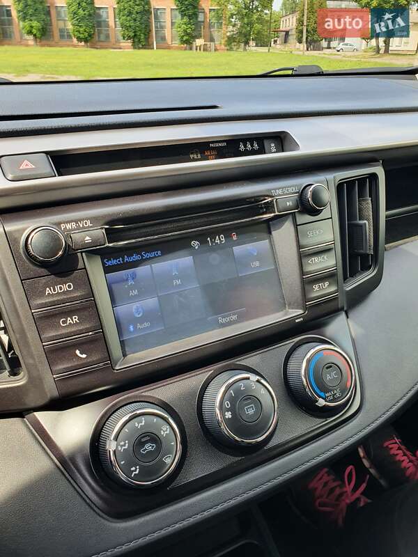 Позашляховик / Кросовер Toyota RAV4 2018 в Полтаві