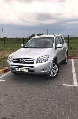 Внедорожник / Кроссовер Toyota RAV4 2006 в Ивано-Франковске