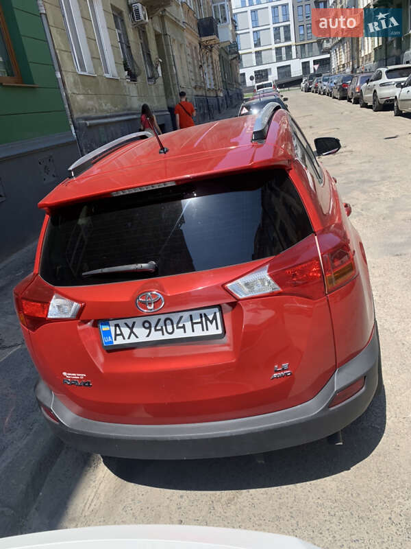 Універсал Toyota RAV4 2015 в Києві