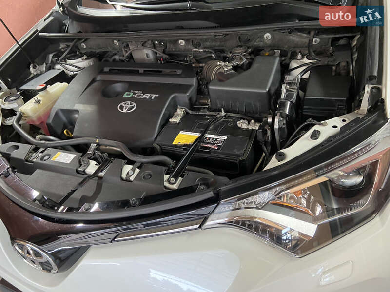 Позашляховик / Кросовер Toyota RAV4 2015 в Кременчуці