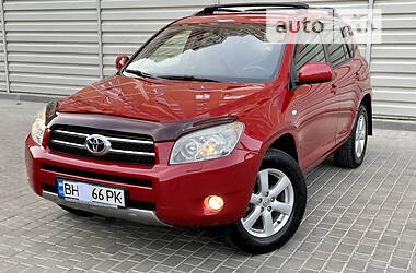 Внедорожник / Кроссовер Toyota RAV4 2008 в 