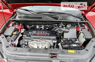 Внедорожник / Кроссовер Toyota RAV4 2008 в 
