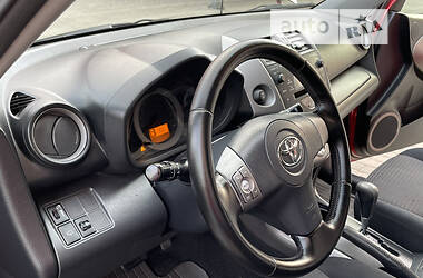 Внедорожник / Кроссовер Toyota RAV4 2008 в 