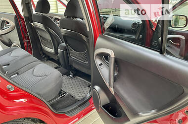 Внедорожник / Кроссовер Toyota RAV4 2008 в 
