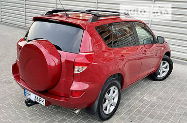 Внедорожник / Кроссовер Toyota RAV4 2008 в 