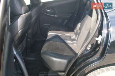 Внедорожник / Кроссовер Toyota RAV4 2010 в 