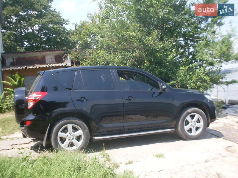 Внедорожник / Кроссовер Toyota RAV4 2010 в Николаеве