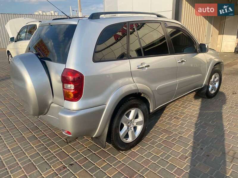 Позашляховик / Кросовер Toyota RAV4 2004 в Одесі