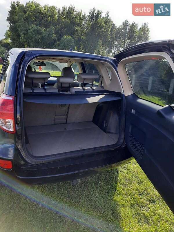 Позашляховик / Кросовер Toyota RAV4 2006 в Бродах