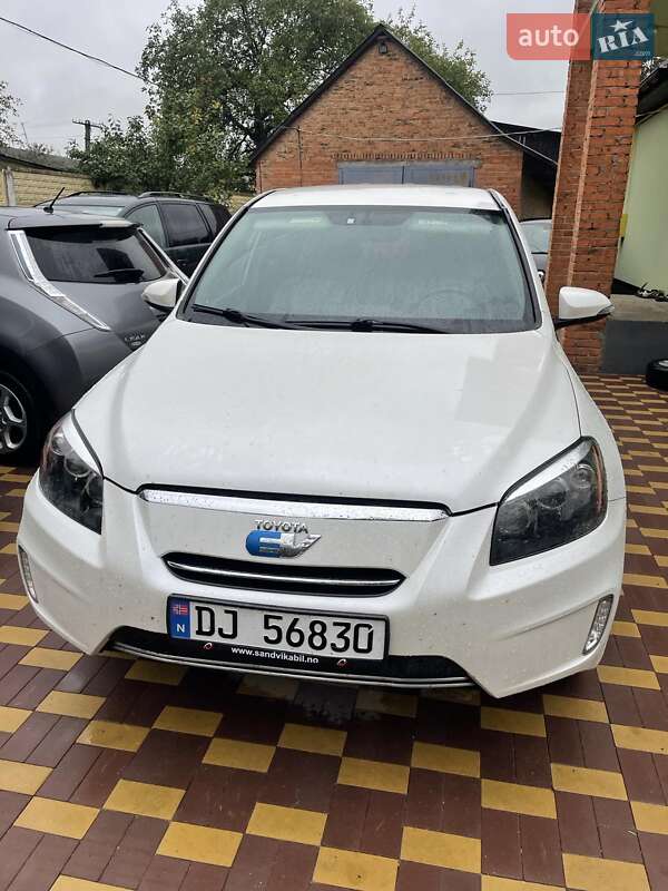 Toyota RAV4 2014