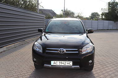 Позашляховик / Кросовер Toyota RAV4 2008 в Нововолинську