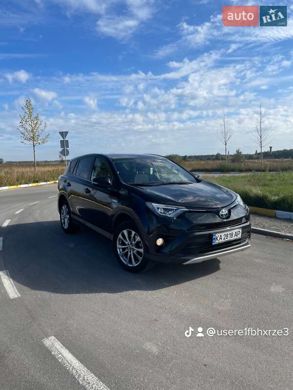 Внедорожник / Кроссовер Toyota RAV4 2016 в Ирпене