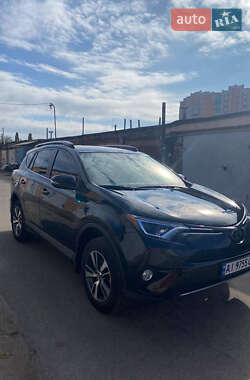 Позашляховик / Кросовер Toyota RAV4 2018 в Києві