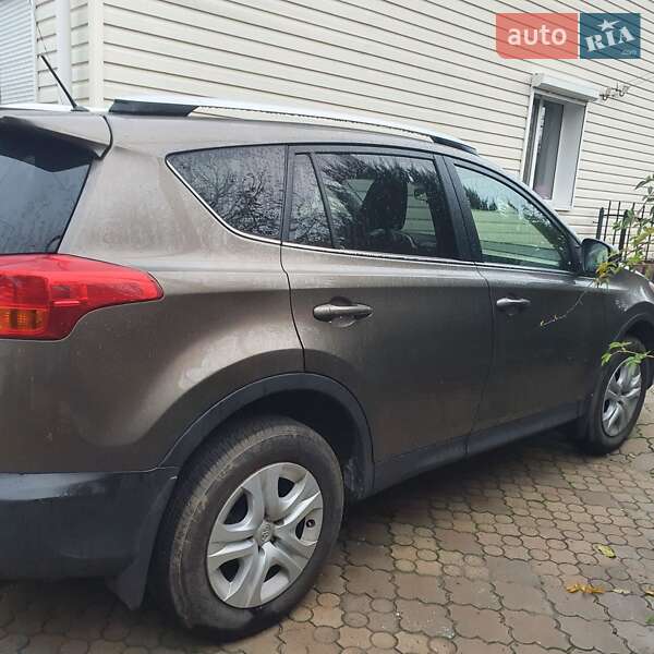 Внедорожник / Кроссовер Toyota RAV4 2015 в Днепре