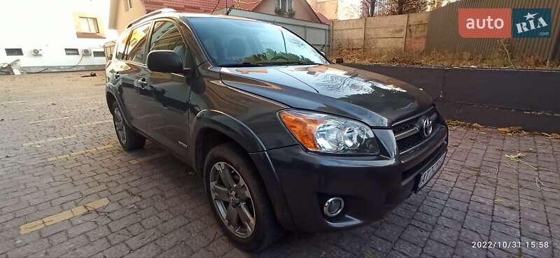 Внедорожник / Кроссовер Toyota RAV4 2012 в Ивано-Франковске