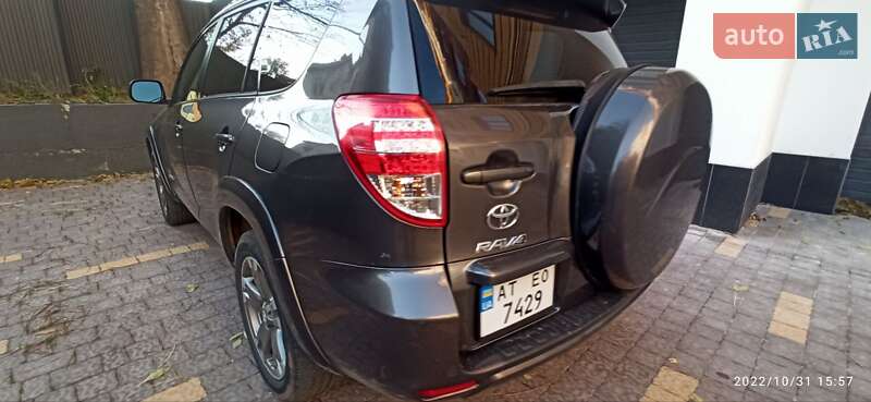 Внедорожник / Кроссовер Toyota RAV4 2012 в Ивано-Франковске
