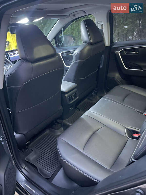 Позашляховик / Кросовер Toyota RAV4 2019 в Києві