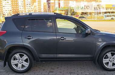 Позашляховик / Кросовер Toyota RAV4 2006 в Львові