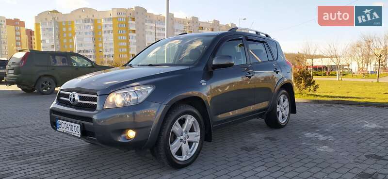 Позашляховик / Кросовер Toyota RAV4 2006 в Львові