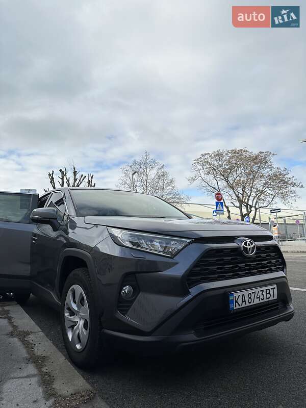 Позашляховик / Кросовер Toyota RAV4 2019 в Києві
